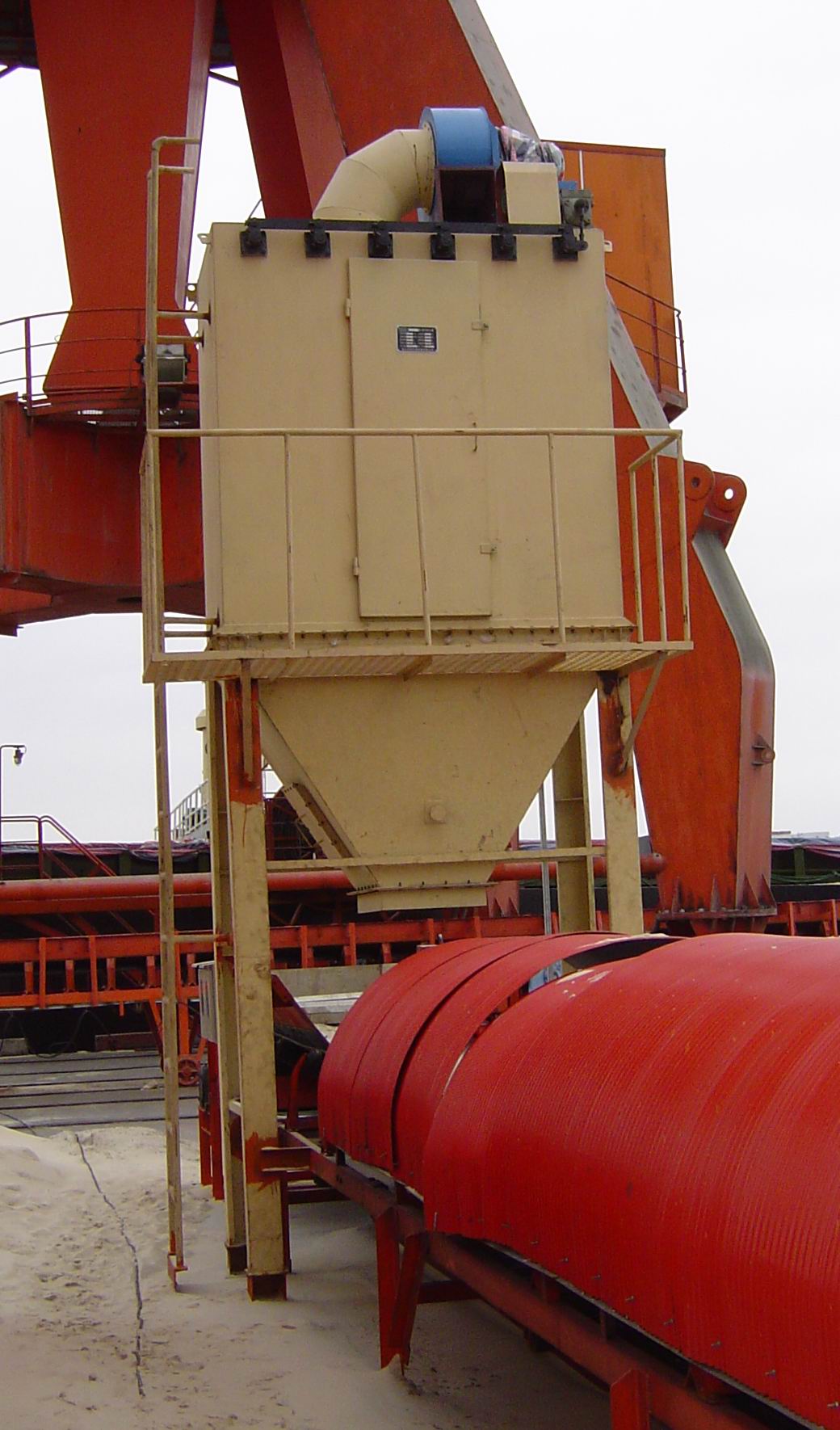 BK-UF系列單機(jī)袋式收塵器